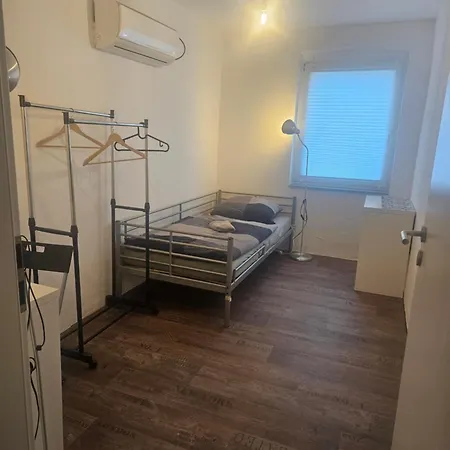 Διαμέρισμα Komplette Fuer Monteure Gransee
