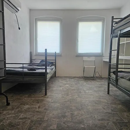 Komplette Fuer Monteure Διαμέρισμα *